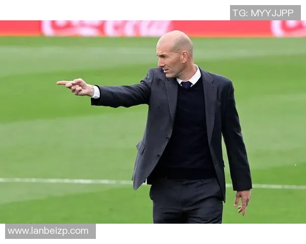 齐达内与恩里克西甲战术博弈解读：战术革命与兵法对决的深度剖析